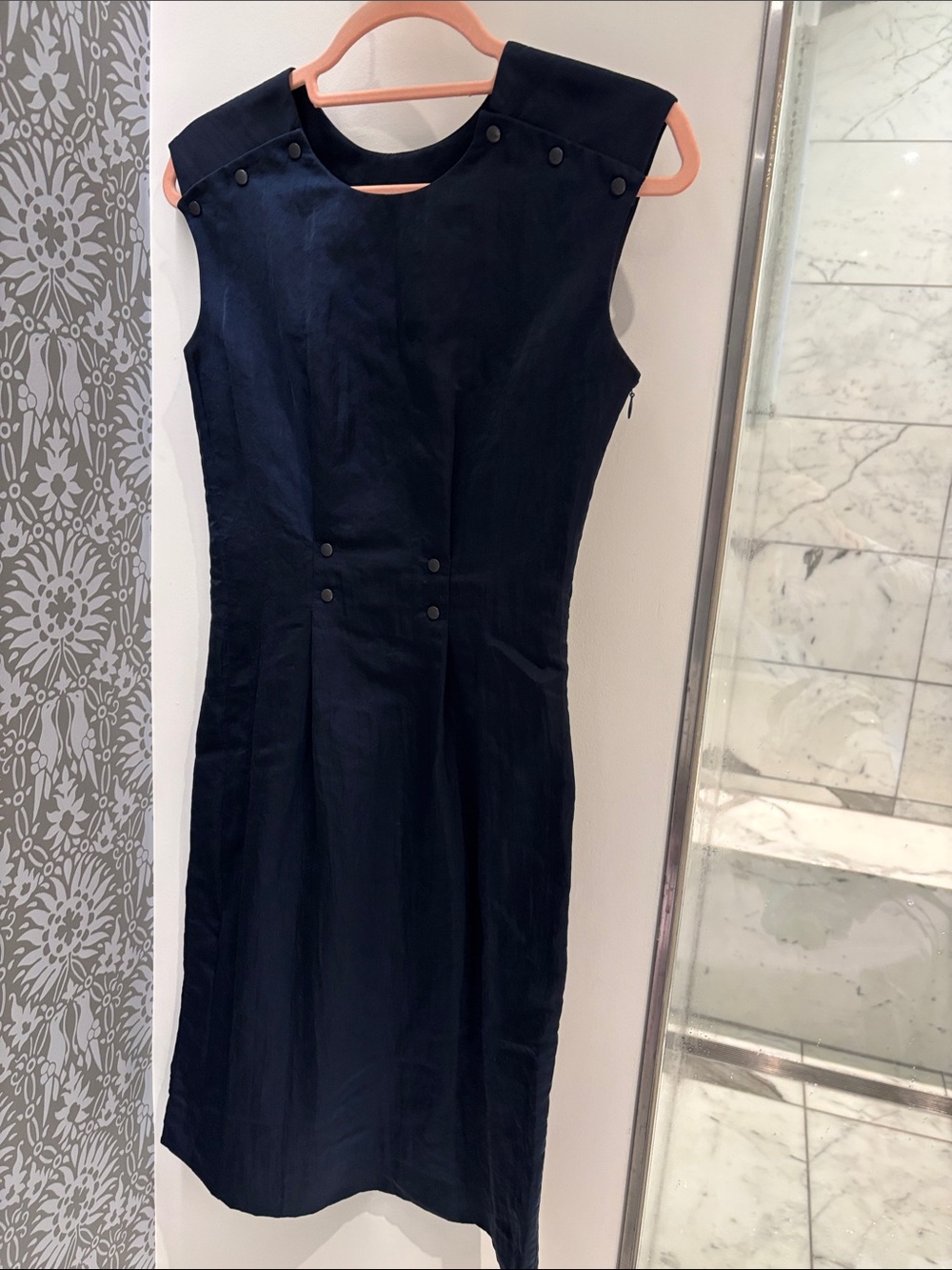 Elegant Navy Sleeveless Sheath Dress